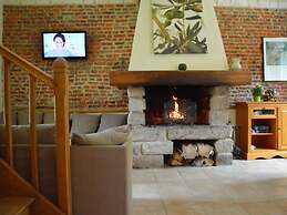 Holiday Home in a Historic Building Near Montreuil