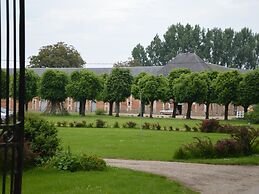 Holiday Home in a Historic Building Near Montreuil