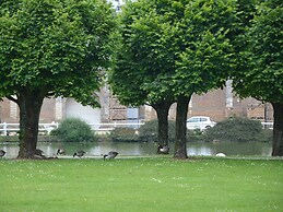 Holiday Home in a Historic Building Near Montreuil
