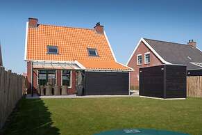 Luxury 8-person Wellness Villa With Sauna and Outdoor hot tub is Uniqu