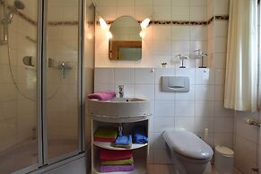 Landhauswohnung in Kroepelin mit Grossem Garten