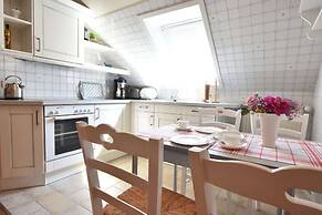 Landhauswohnung in Kroepelin mit Grossem Garten