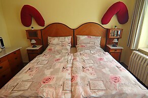 Landhauswohnung in Kroepelin mit Grossem Garten