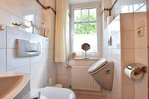 Landhauswohnung in Kroepelin mit Grossem Garten