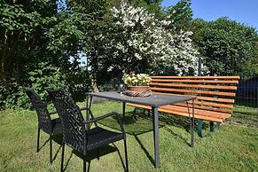 Landhauswohnung in Kroepelin mit Grossem Garten