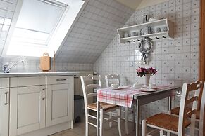 Landhauswohnung in Kroepelin mit Grossem Garten