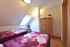Landhauswohnung in Kroepelin mit Grossem Garten