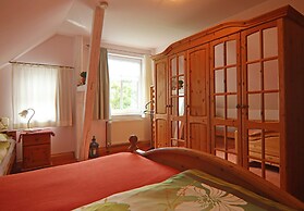 Landhauswohnung in Kroepelin mit Grossem Garten