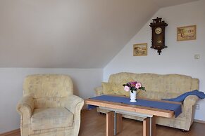 Landhauswohnung in Kroepelin mit Grossem Garten