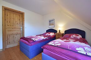 Landhauswohnung in Kroepelin mit Grossem Garten