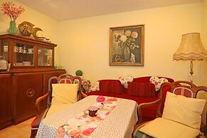 Landhauswohnung in Kroepelin mit Grossem Garten