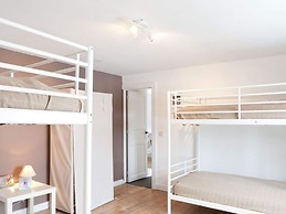 Attractive Holiday Home in Gerin Near Centre