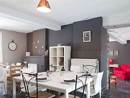 Attractive Holiday Home in Gerin Near Centre