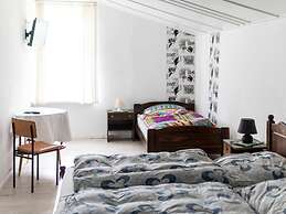 Lake-view Apartment in Klein Pravtshagen With Garden