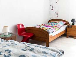 Lake-view Apartment in Klein Pravtshagen With Garden