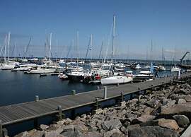 Lake-view Apartment in Klein Pravtshagen With Garden