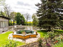 Lake-view Apartment in Klein Pravtshagen With Garden