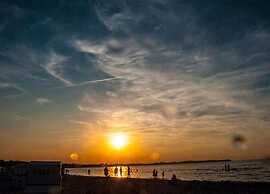 Lake-view Apartment in Klein Pravtshagen With Garden