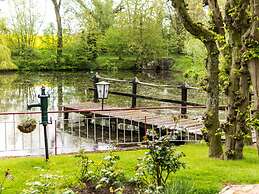 Lake-view Apartment in Klein Pravtshagen With Garden