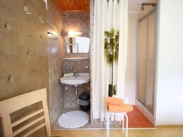 Cozy Apartment in Niedernsill Near Lake