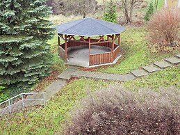 Alluring Villa in Grunhainichen-borstendorf With Garden