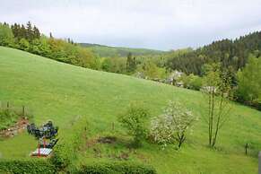 Alluring Villa in Grunhainichen-borstendorf With Garden