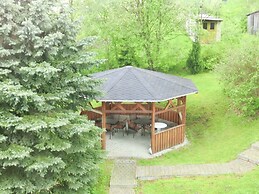 Alluring Villa in Grunhainichen-borstendorf With Garden