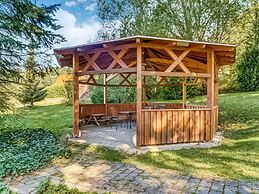 Alluring Villa in Grunhainichen-borstendorf With Garden