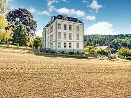 Alluring Villa in Grunhainichen-borstendorf With Garden