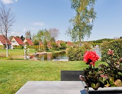 House With Sauna, Outdoor spa and Pedal Boat in Vlagtwedde