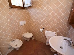 Lovely Farmhouse in Tuscany With Panoramic View