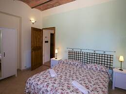 Lovely Farmhouse in Tuscany With Panoramic View