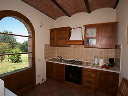 Lovely Farmhouse in Tuscany With Panoramic View