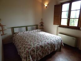 Lovely Farmhouse in Tuscany With Panoramic View