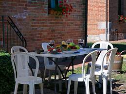 Lovely Farmhouse in Tuscany With Panoramic View