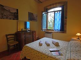 Attractive Apartment in old Farmhouse on the Estate With Pool