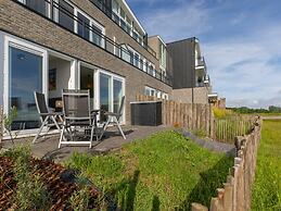 Unique Apartment, Located on the Oosterschelde and Marina of Sint Anna