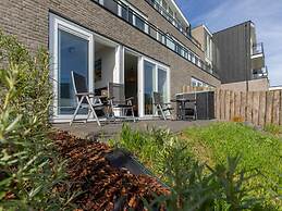 Unique Apartment, Located on the Oosterschelde and Marina of Sint Anna