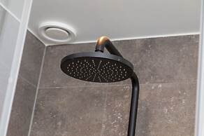 Unique Apartment, Located on the Oosterschelde and Marina of Sint Anna