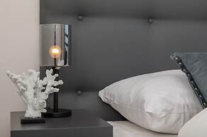 Unique Apartment, Located on the Oosterschelde and Marina of Sint Anna