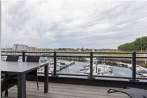 Unique Apartment, Located on the Oosterschelde and Marina of Sint Anna