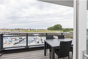 Unique Apartment, Located on the Oosterschelde and Marina of Sint Anna