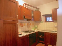 Spacious Cottage in Cortona With Swimming Pool