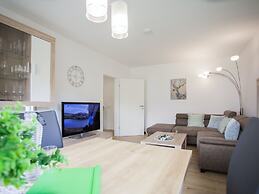 Nice Flat With Balcony in a Perfect Location at the ski Lift Carousel 