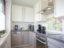 Nice Flat With Balcony in a Perfect Location at the ski Lift Carousel 