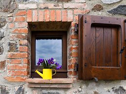 Holiday Home in Radicofani - Siena With Terrace