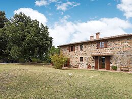 Holiday Home in Radicofani - Siena With Terrace