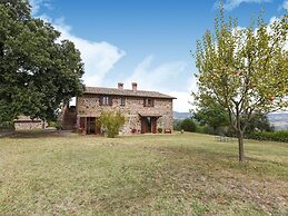 Holiday Home in Radicofani - Siena With Terrace