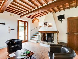 Holiday Home in Radicofani - Siena With Terrace