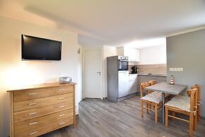 Quaint Bungalow Near Insel Poel With Garden